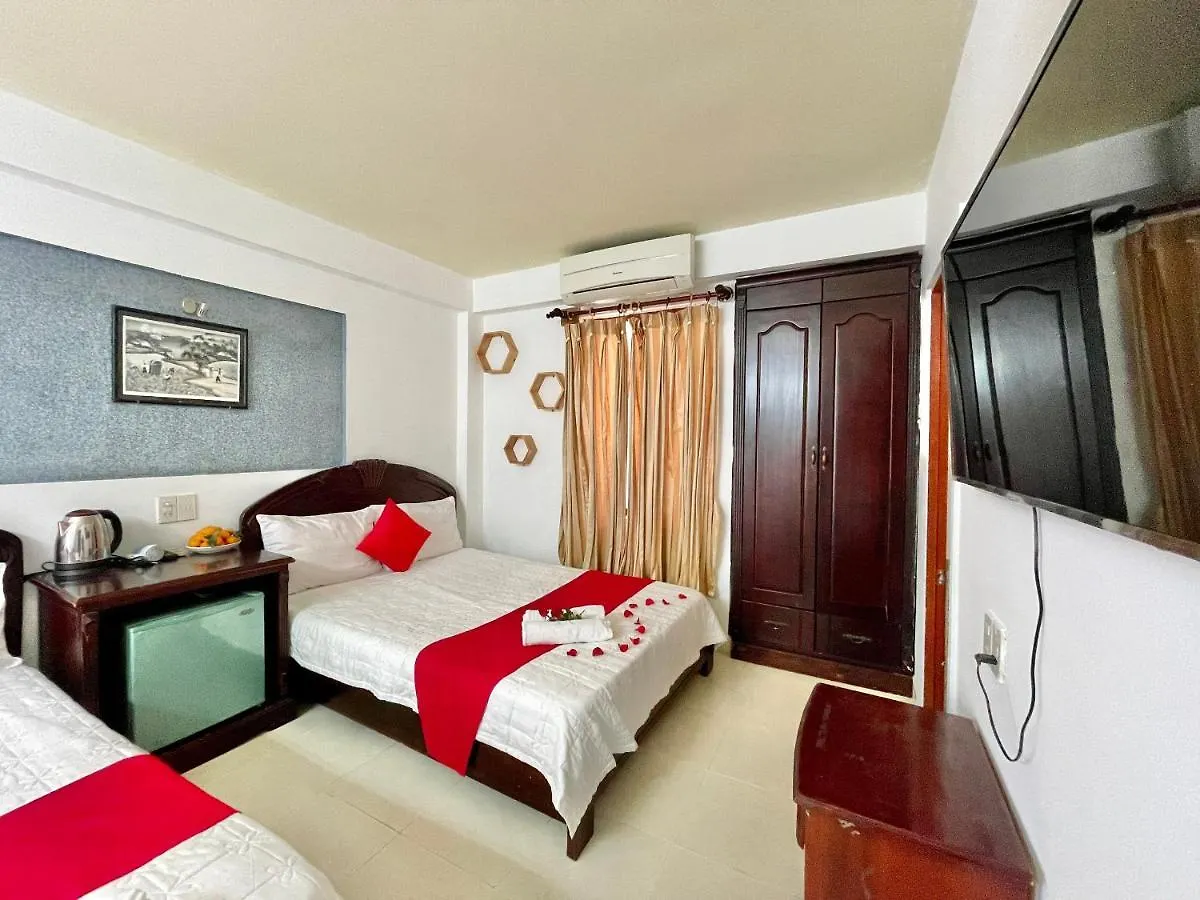 Quan Son 2 Hotel نها ترانج 2*,